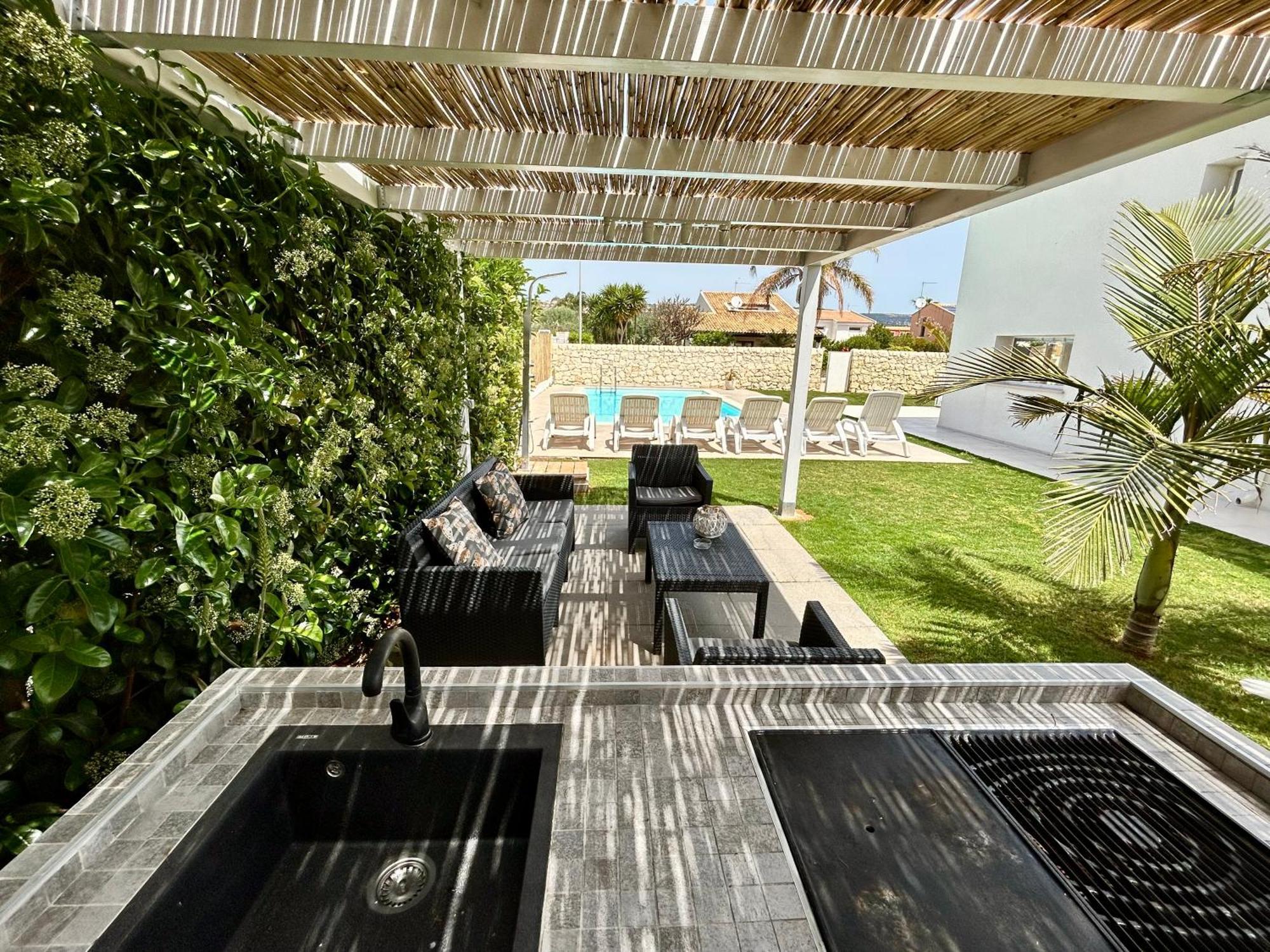 Domus Maulli - Villa Sul Mare マリーナ・ディ・ラグーザ エクステリア 写真